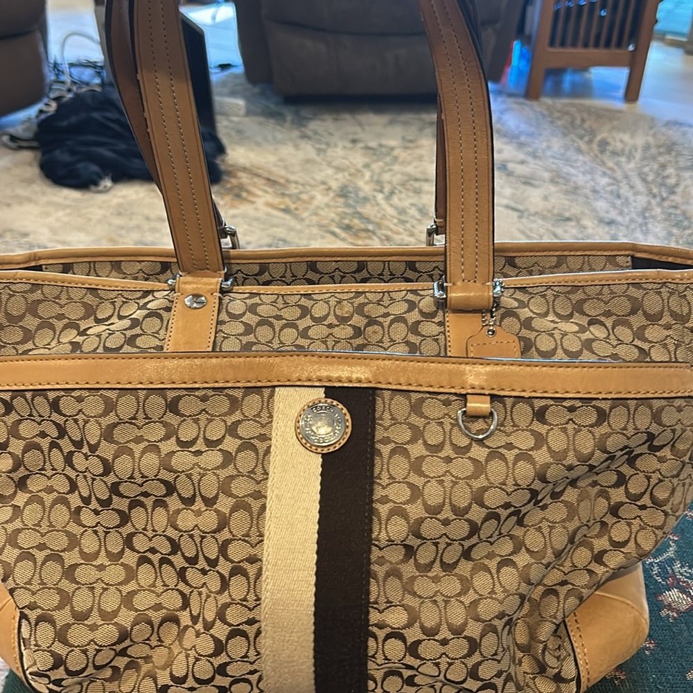 Coach signature Voyager tote 15 x 12 material and rawhide traditional coach - Picture 2 of 16